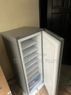 Skyrun Upright Freezer 185l – Perfect for Home Small Business
