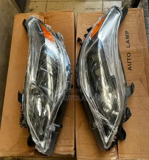 Brand New Headlights Depo for Toyota Avalon 2015