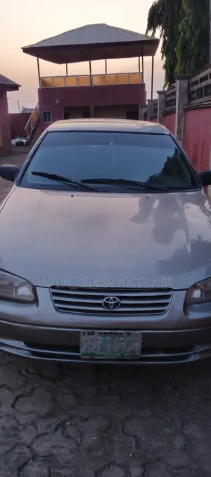 Toyota Camry Automatic 1999 Silver