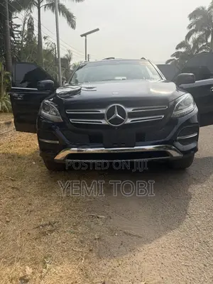 Mercedes-Benz GLE-Class GLE 350d 4MATIC 2016 Blue