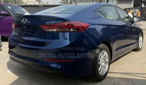 Hyundai Elantra 2018 Blue
