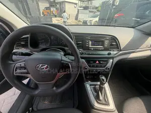 Hyundai Elantra 2018 Blue