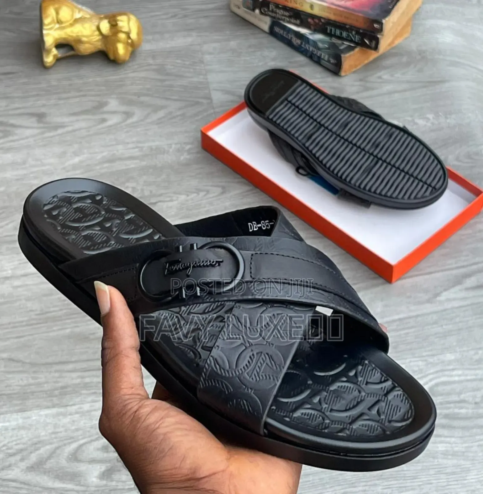 Classic Slide Sandal