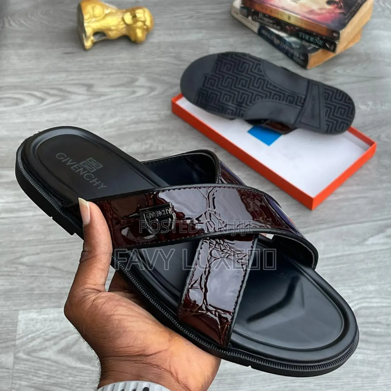Classic Slide Sandal