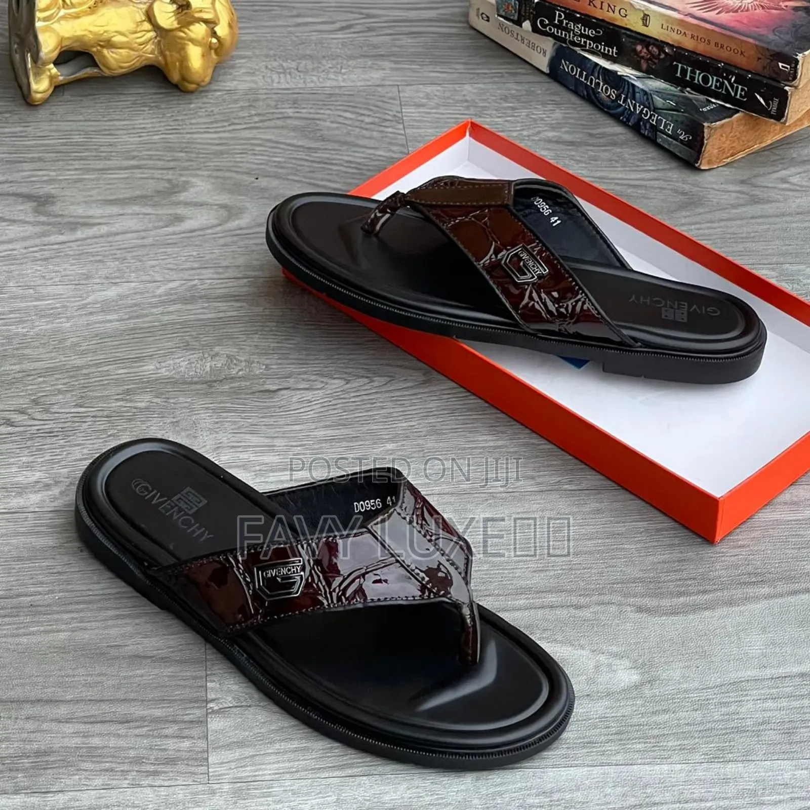 Classic Slide Sandal