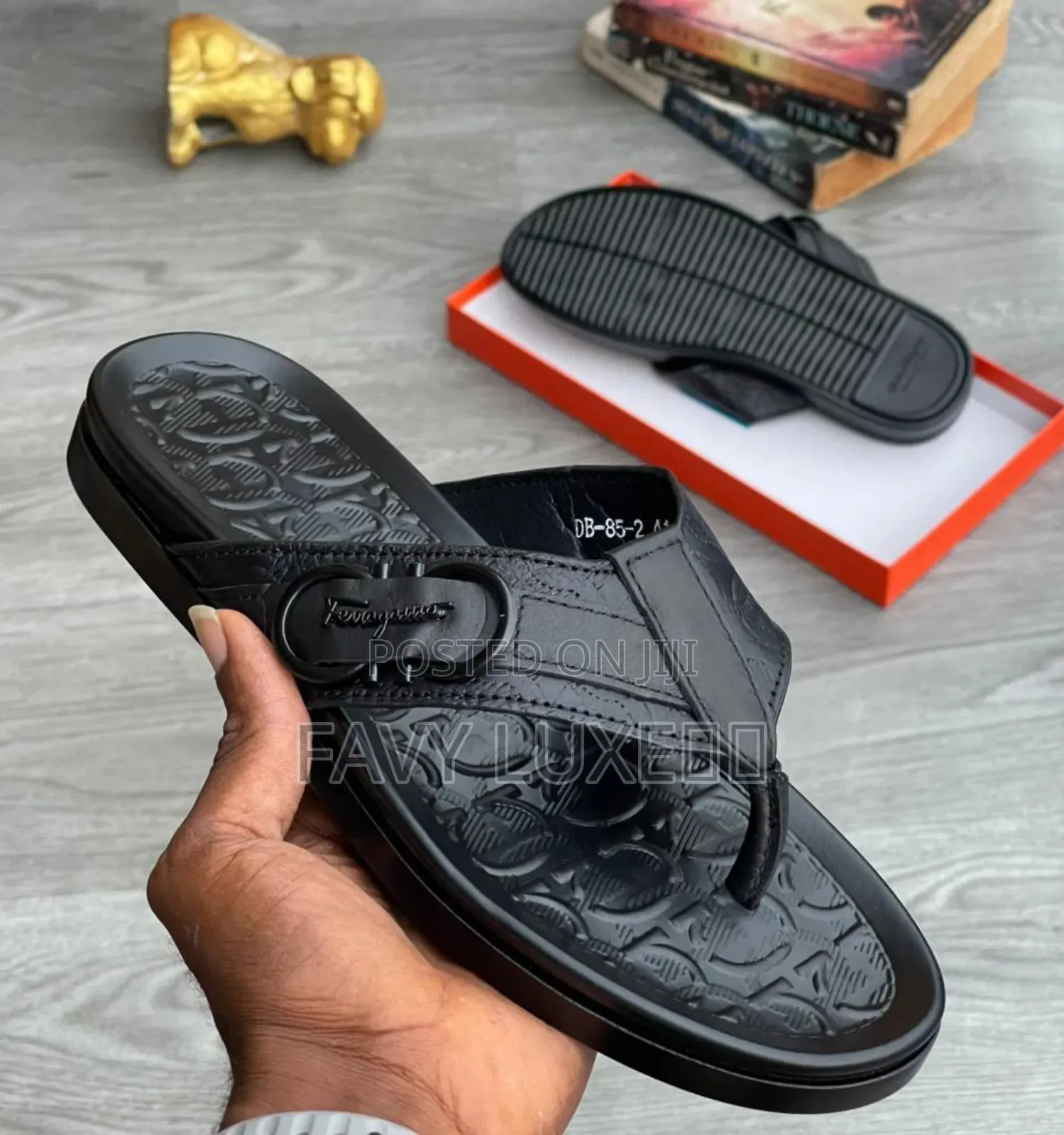 Classic Slide Sandal