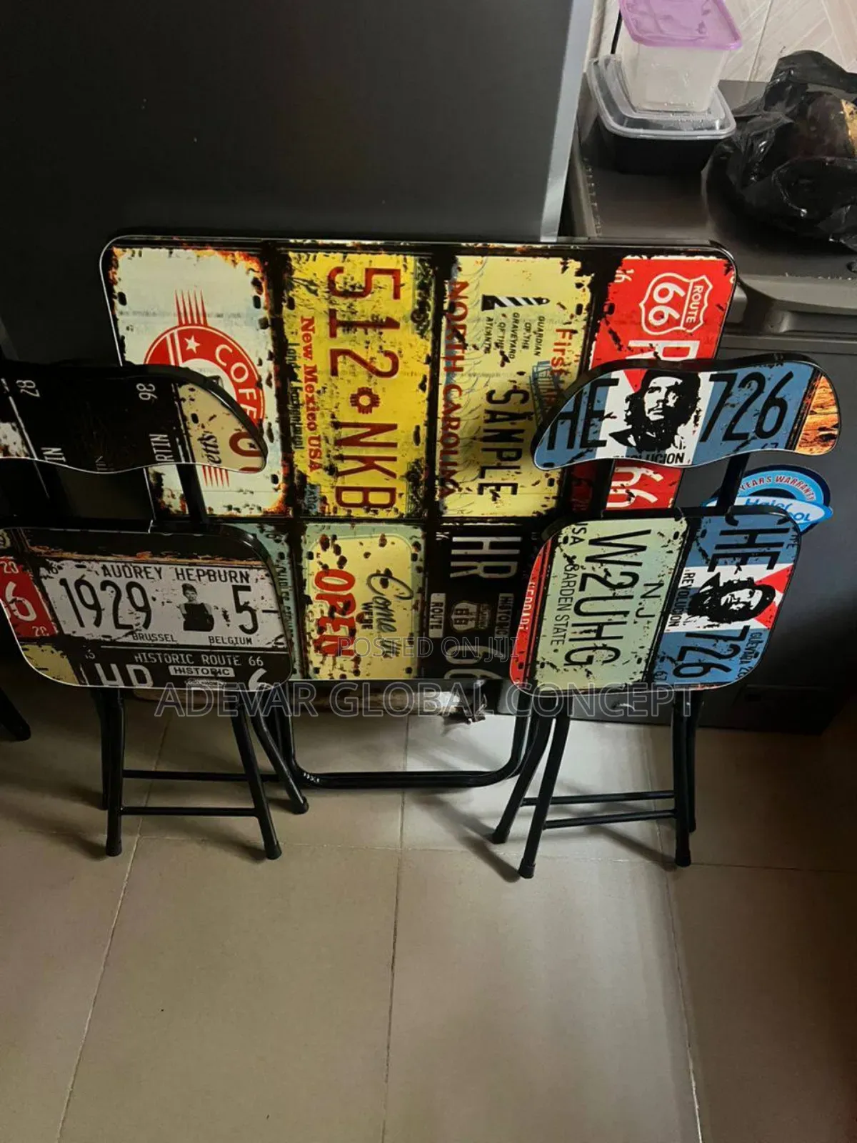 1929nost 1 Table 2 Chairs Set