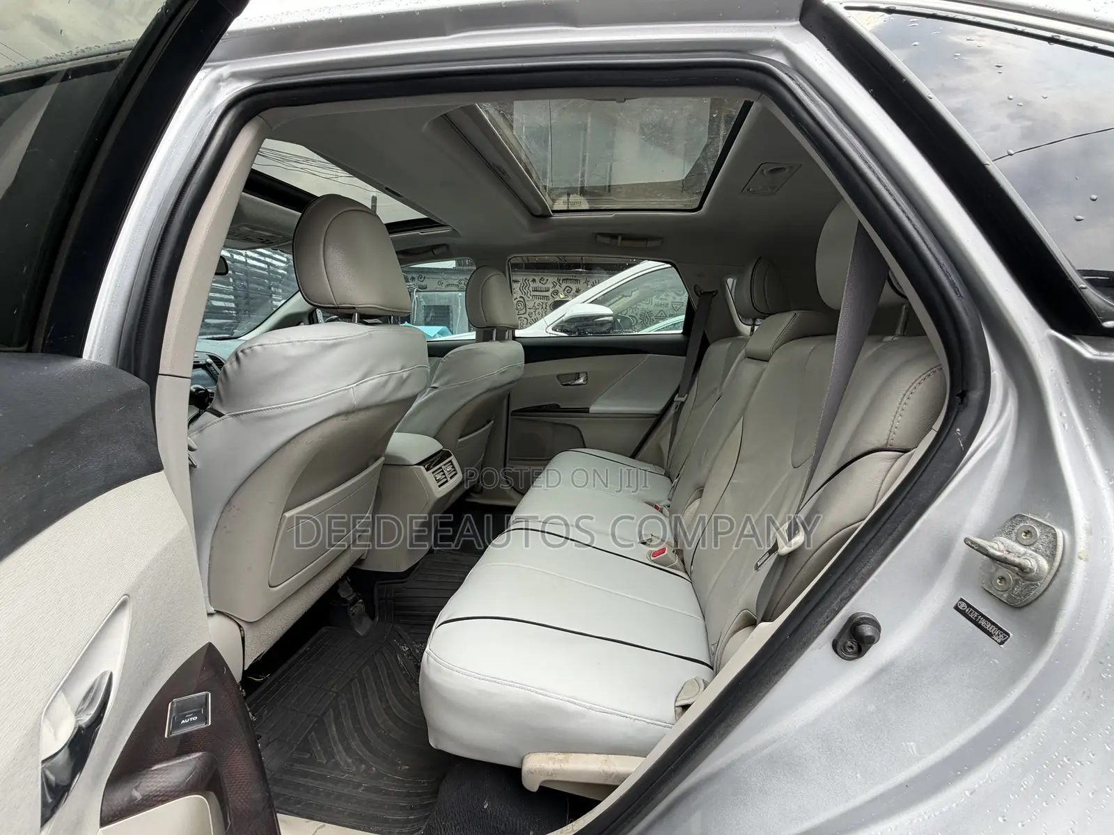 Toyota Venza AWD 2010 Silver