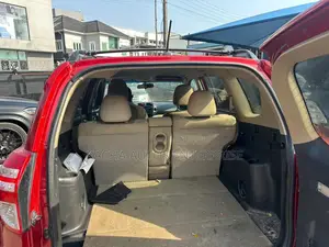 Toyota RAV4 2012 Red