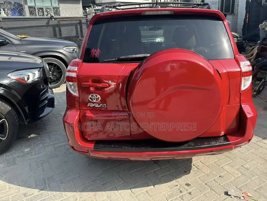 Toyota RAV4 2012 Red