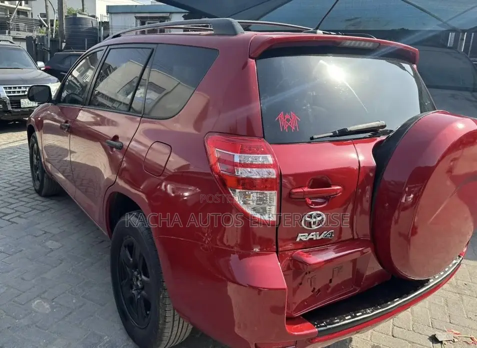 Toyota RAV4 2012 Red