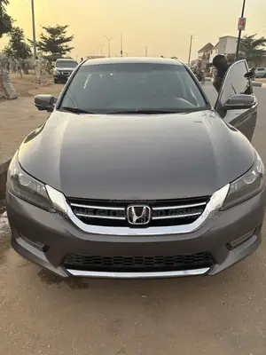 Honda Accord LX 4dr Sedan FWD (2.4L 4cyl 2A) 2013 Gray