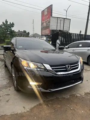Honda Accord Touring V-6 4dr Sedan (3.5L 6cyl 6A) 2014 Black