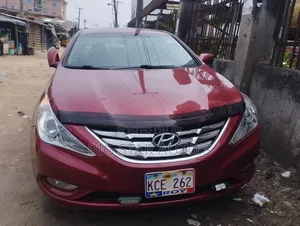 Hyundai Sonata SE Sedan FWD (2.4L 4cyl 6A) 2013 Red