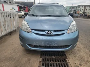 Toyota Sienna LE 4WD 2007 Blue