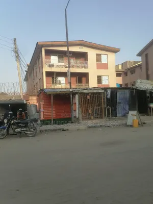 3bdrm Block of Flats in Alaba for rent
