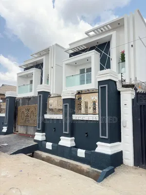 5bdrm Duplex in Oko-Oba for sale
