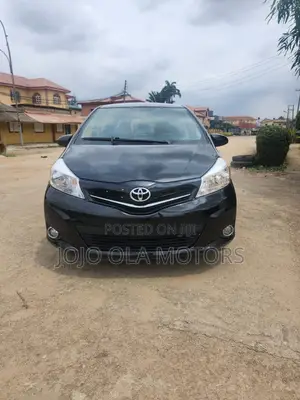 Toyota Yaris 2012 Black