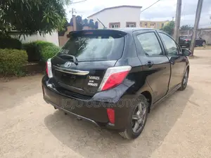 Toyota Yaris 2012 Black