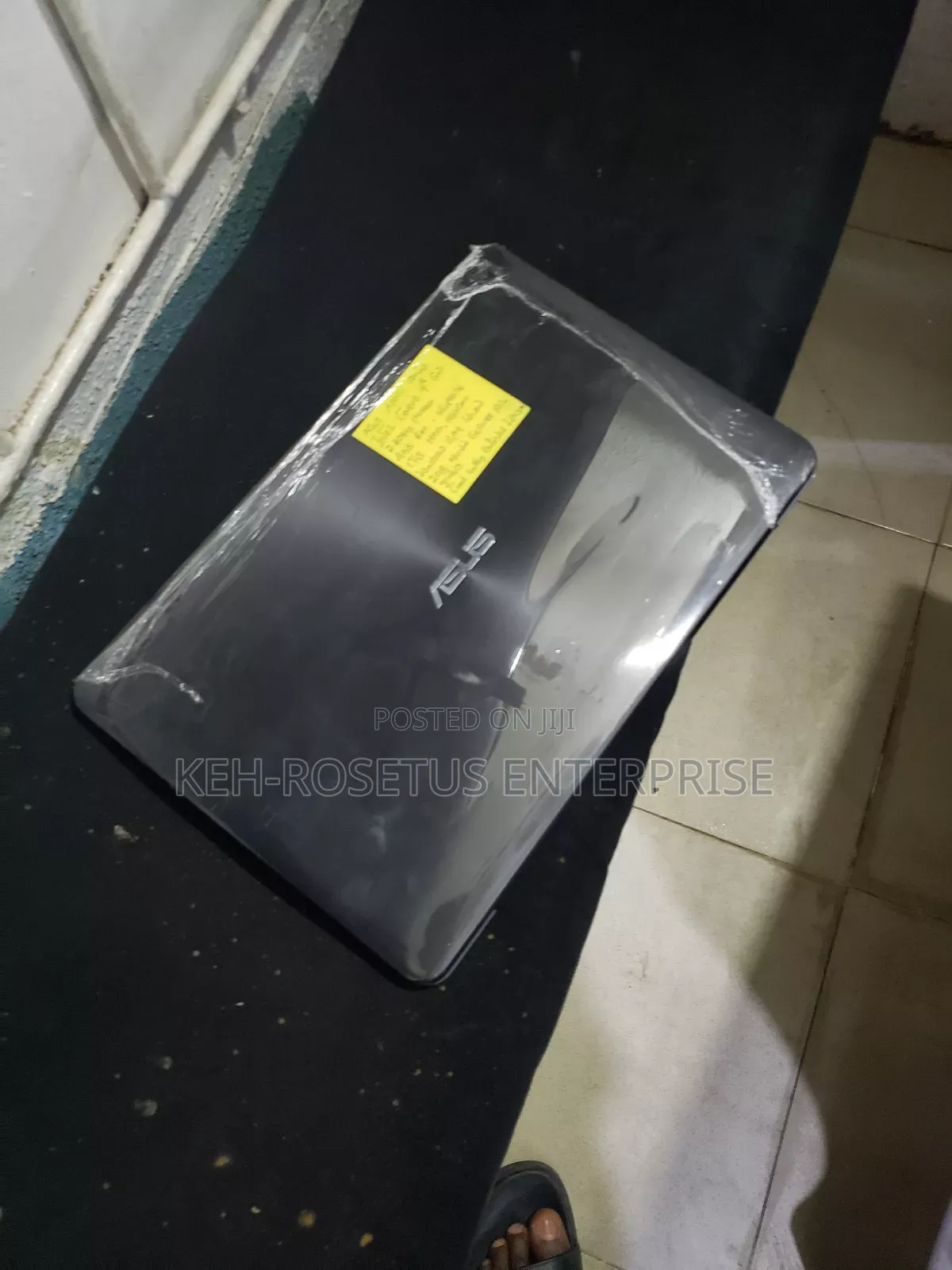 Laptop Asus A555LA 4GB Intel Core I5 HDD 1T