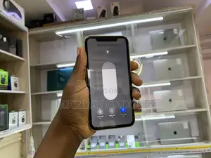 Apple iPhone 11 64 GB Yellow