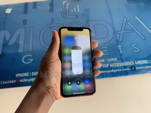 Apple iPhone XR 64 GB Red