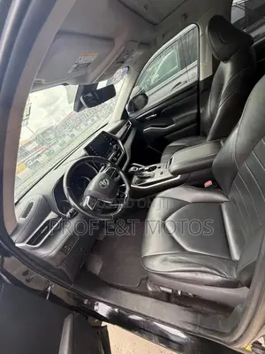 Toyota Highlander XLE 2021 Black