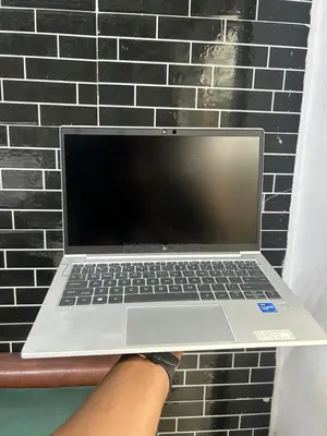 Laptop HP EliteBook 830 G8 16GB Intel Core I7 SSD 512GB