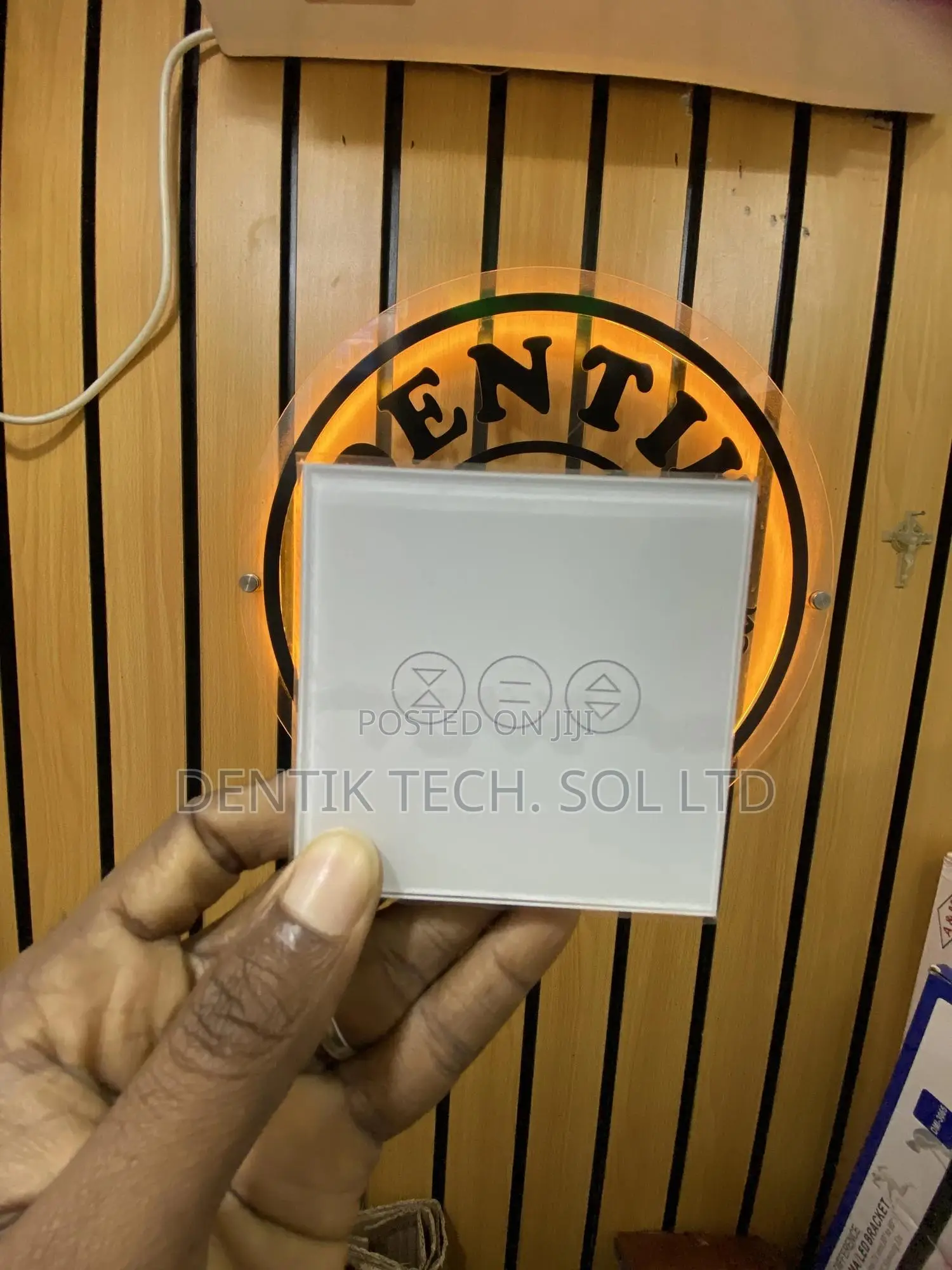 Tuya Wifi Curtain Switch