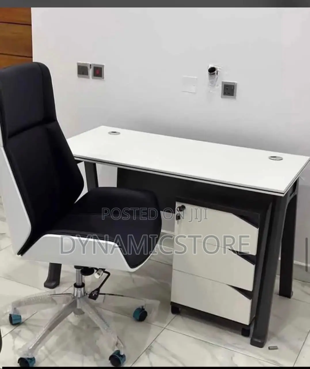 Office Table With Drawers With Chair
