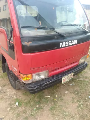 Nissan Cabstar 2004 Red
