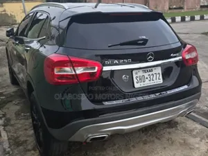 Mercedes-Benz GLA 250 2015 Black
