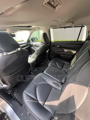 Toyota Highlander XLE AWD 2020 Silver