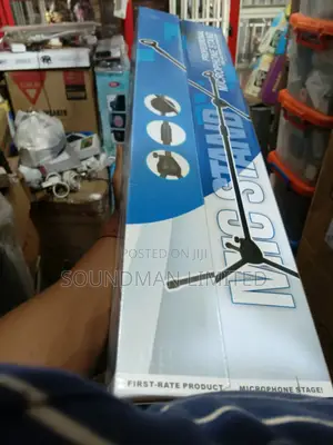 Professional Tripod Leg Adjustable Microphone Stand