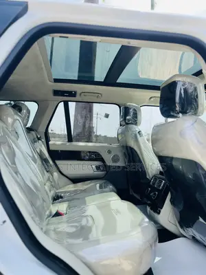 Land Rover Range Rover 5.0L V8 Supercharged 2019 White
