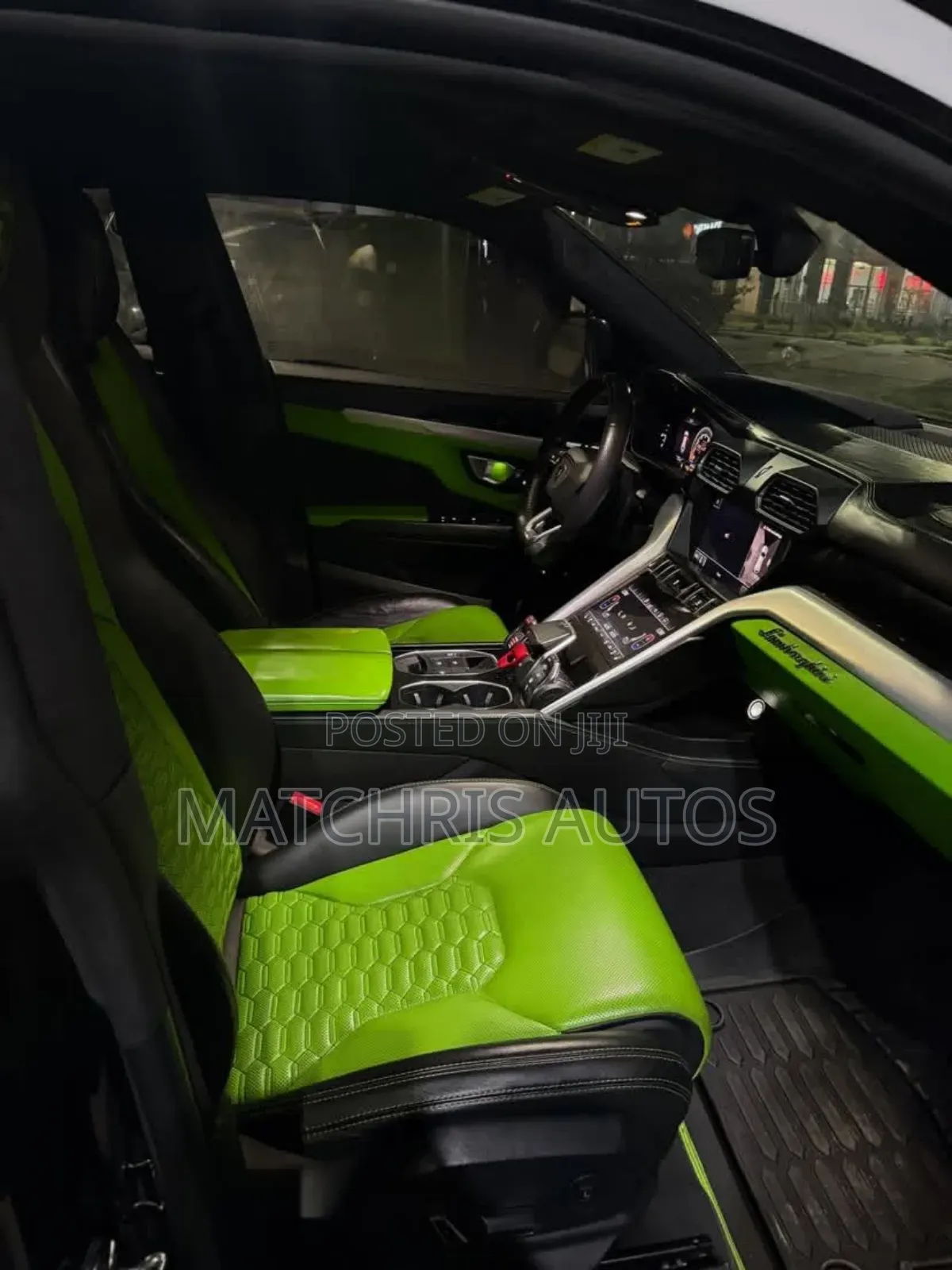 Lamborghini Urus Base 2019 White