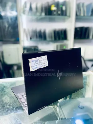 Laptop HP Envy 15 8GB AMD Ryzen 5 SSD 256GB