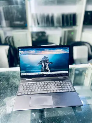 Laptop HP Envy 15 8GB AMD Ryzen 5 SSD 256GB
