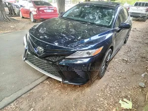Toyota Camry 2018 Blue