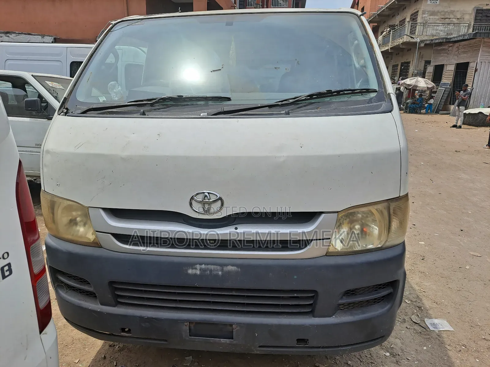 Toyota HiAce 2010 White