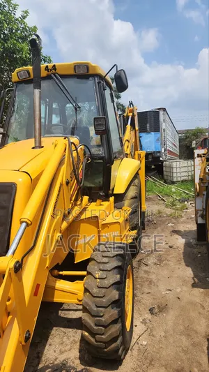 Clean Company Used JCB and Cat Backhoe for Sale