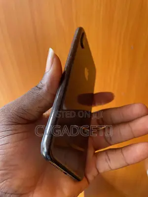 New Apple iPhone XS Max 64 GB Black