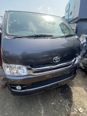 Toyota HiAce 2005 Black