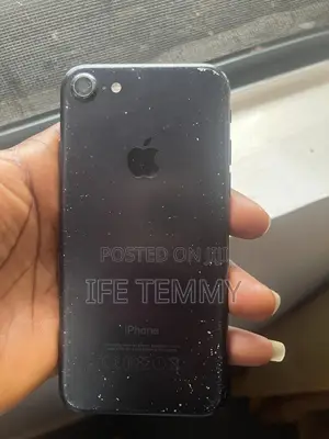 Apple iPhone 7 32 GB Black