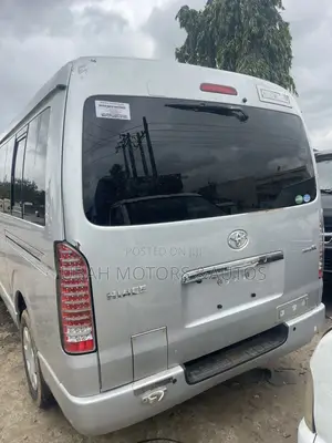 Toyota HiAce 2008 Silver
