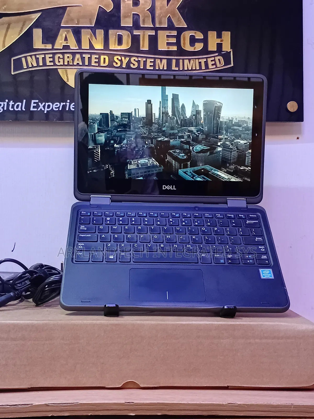 Laptop Dell Latitude 3560 8GB Intel Pentium SSD 256GB