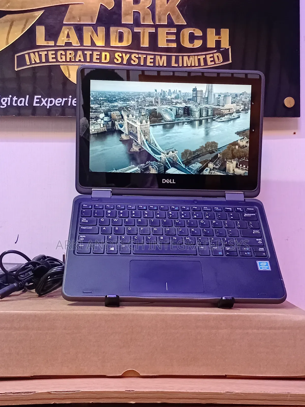 Laptop Dell Latitude 3560 8GB Intel Pentium SSD 256GB