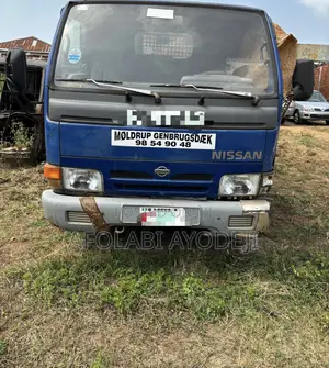 Nissan Cabstar 2005 Blue