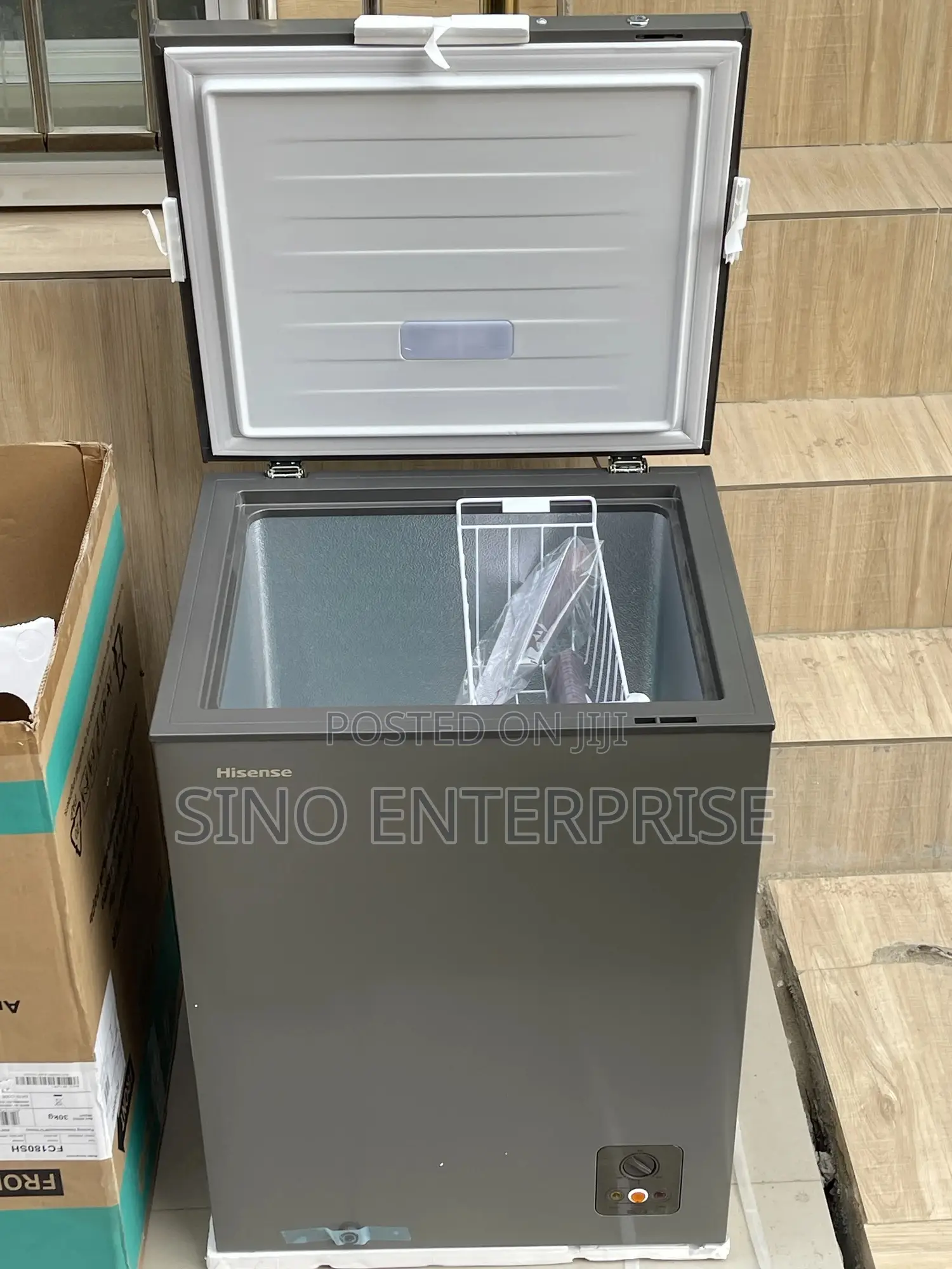 142 L,Fast Freezer , Power Indicator Function ,Silver, R600 Gas