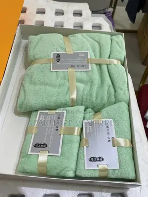 Rochelle Tandoy 3-in-1 Towel Set